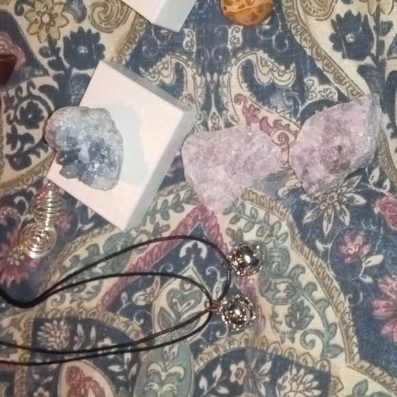 Raw Crystal mystery bundle! - Picture 2 of 4